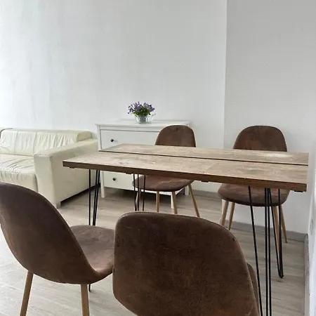 Ring 27 Grosse Im Herzen Von *